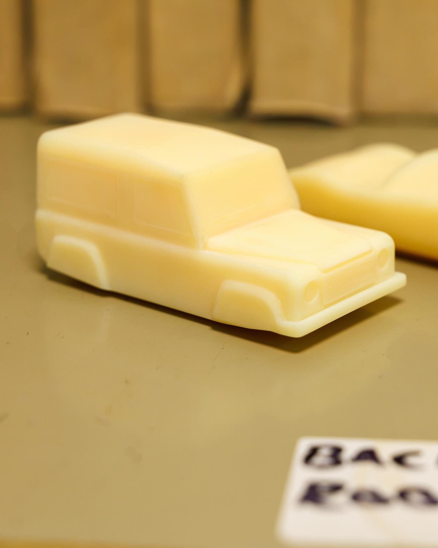 Land Rover e l’eleganza che sa di fango e di tè delle cinque