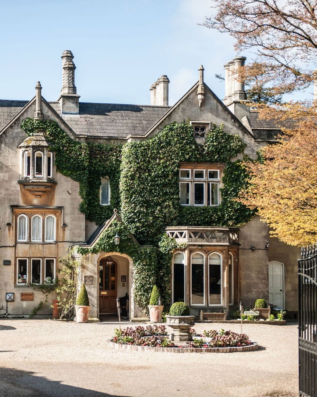 The Bath Priory, dove l’eleganza si fa respiro e la quiete profuma di fiori