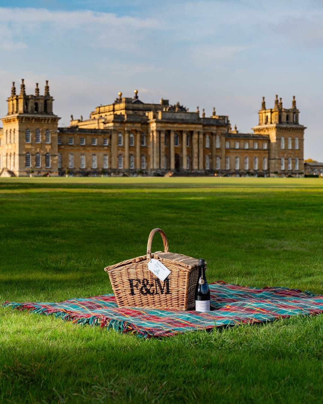 Fortnum & Mason tre secoli di gusto, eleganza e un pizzico di magia britannica