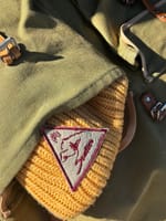 Berretti di lana, attesa del Natale e canti nell’aria, piccole cose che scaldano l’anima