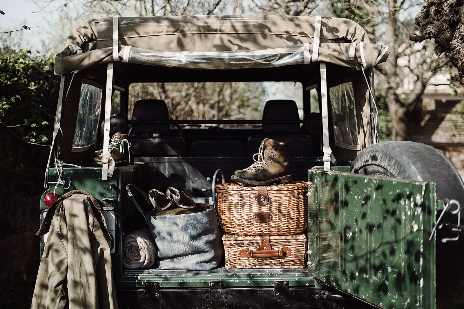 Il fascino del marrone bruciato, il calore del countryside inglese